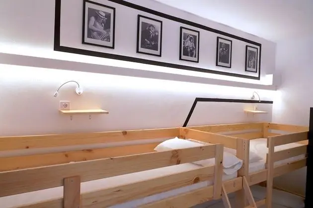 Ortak Ranzalı Oda, Karma Ranzalı Oda, Ortak Banyo (1 bed in a 6-Bed Dormitory Room)