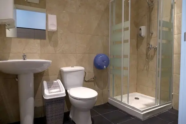 Ortak Ranzalı Oda, Karma Ranzalı Oda, Ortak Banyo (1 bed in a 8-Bed Dormitory Room)