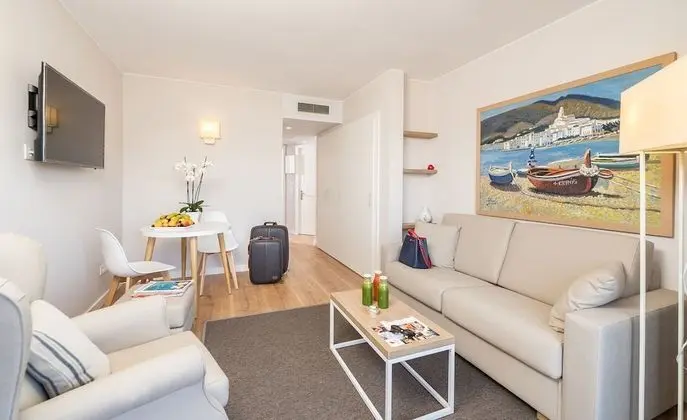 Deluxe Tek Büyük Yataklı Oda, 1 Yatak Odası, Balkon, Deniz Manzaralı