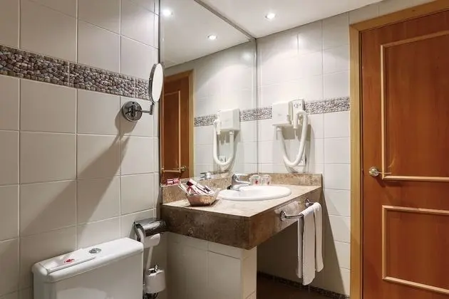 Süit (2 Adults + 1 Child)