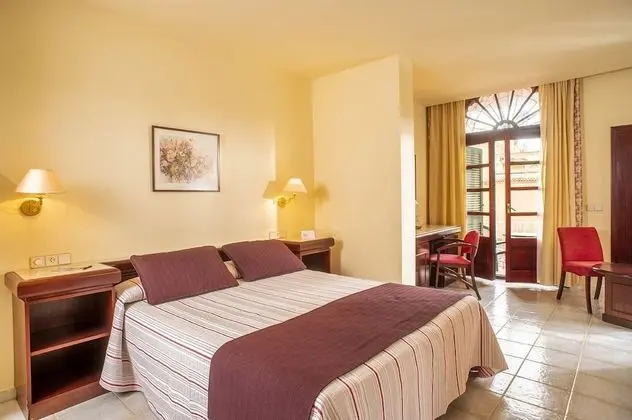 Junior Süit, Balkon