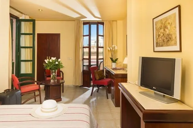 Junior Süit, Balkon