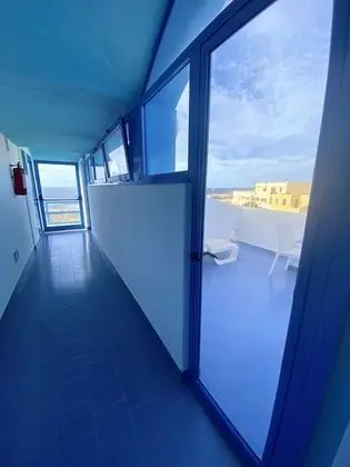 Superior Tek Büyük Yataklı Oda, Deniz Manzaralı (Free Beach Service)