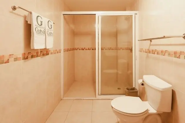 Basic Üç Kişilik Oda