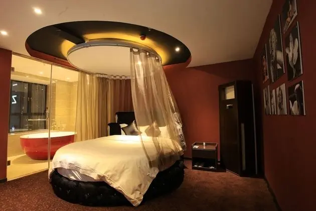 Signature Oda (Round Bed)