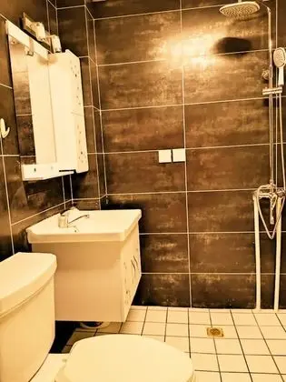 Ortak Ranzalı Oda, Sadece kadınlar için
