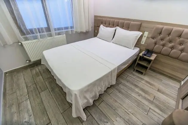 Standard Büyük Yataklı Tek Kişilik Oda