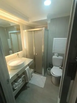 Üç Kişilik Oda, Bahçe Manzaralı
