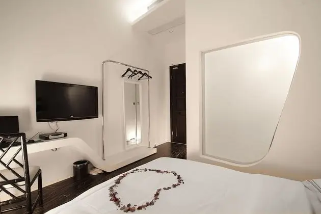 Traditional Tek Büyük Yataklı Oda