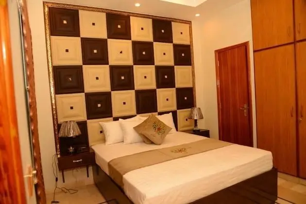 Deluxe Tek Büyük Yataklı Oda