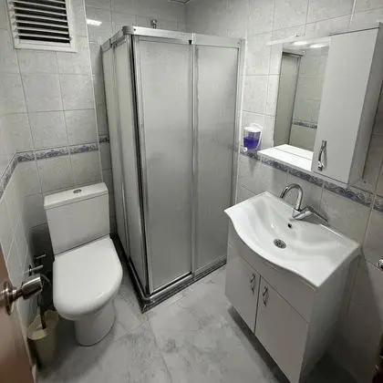 Triple,Şehir Manzaralı