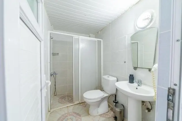 Standart Oda, Kara veya Havuz Manzaralı