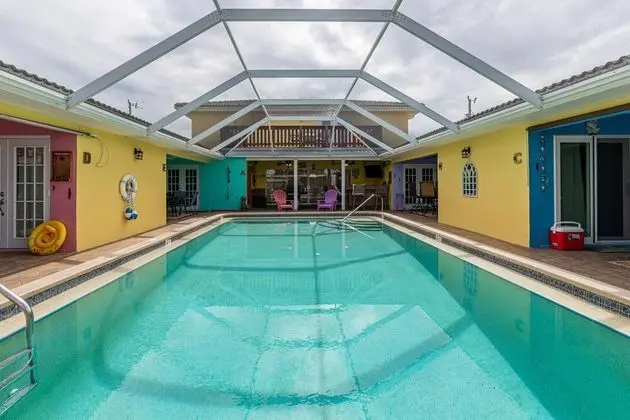 Daire (GULF ACCESS #C 2-bedroom w/ Heated po)