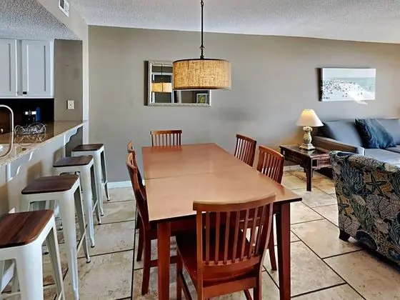Daire, Birden Çok Yatak, Balkon, Okyanus Manzaralı (#403 East)