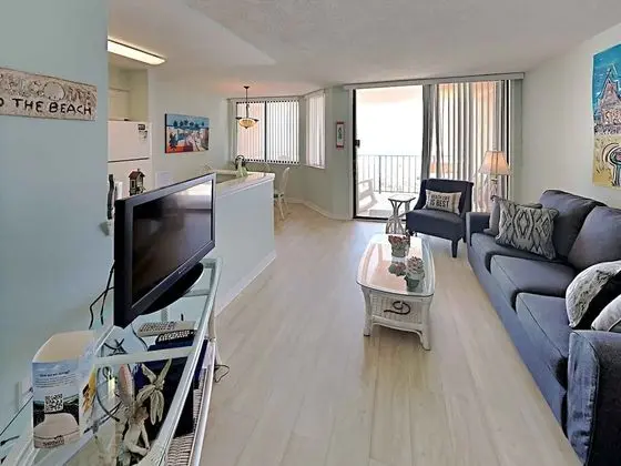 Daire, 1 Büyük (Queen) Boy Yatak ve Çekyat, Balkon, Okyanus Manzaralı (#202)