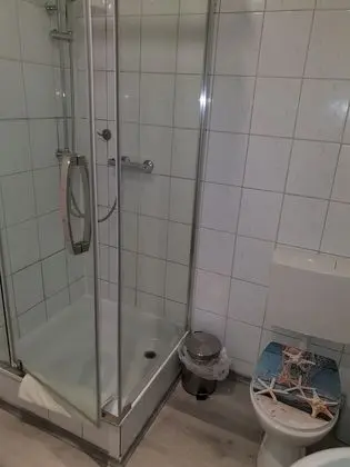 Tek Büyük Yataklı Oda, Özel Banyo