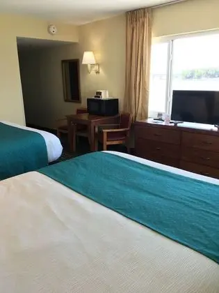 Standard Oda, 2 Büyük (Queen) Boy Yatak, Kısmi Deniz Manzarası