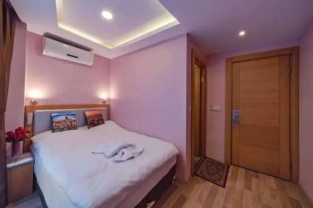 Tek Büyük Yataklı Oda