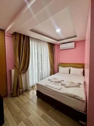 https://images.odamax.com/img/1024x768/odamax/image/upload/Gulhane_Corner_Hotel_202601051703053_WhatsApp_Image_2025_12_28_at_17_17_06_1_.jpeg