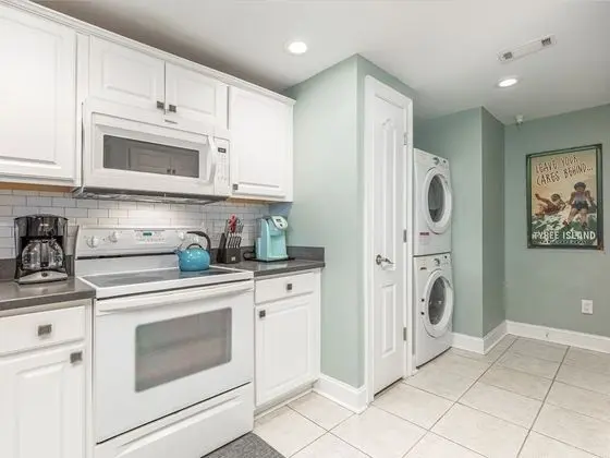 Daire, Birden Çok Yatak, Havuz Kullanımı, Kısmi Deniz Manzarası (633)