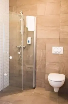 Superior Tek Büyük veya İki Ayrı Yataklı Oda