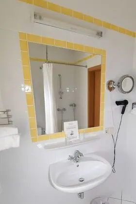 Standard Tek Büyük veya İki Ayrı Yataklı Oda