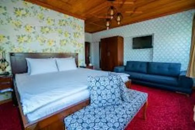 Deluxe Oda Üst Kat, Bahçe veya Sokak Manzaralı, Arka Cephe