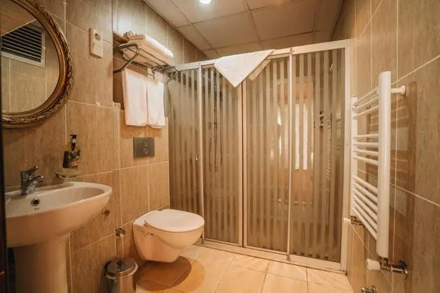Deluxe Oda Üst Kat, Bahçe veya Sokak Manzaralı, Arka Cephe