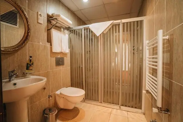 Deluxe Oda Üst Kat, Bahçe veya Sokak Manzaralı, Arka Cephe