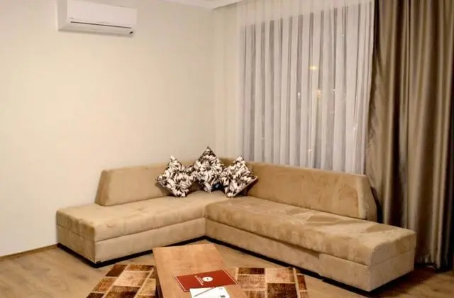 Aile Odası, Şehir Manzaralı