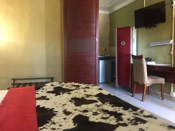 Tek Büyük Yataklı Oda