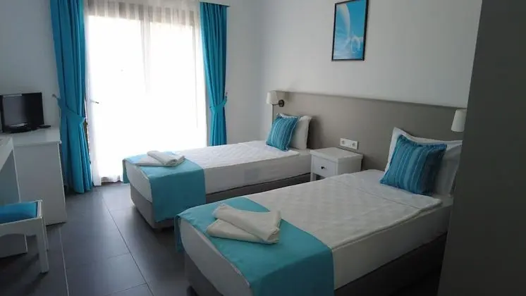 Standard Oda, 1 Yatak Odası, Havuz Manzaralı, Denize Sıfır