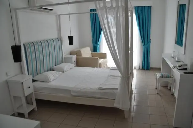 Standart Oda, Havuz Manzaralı
