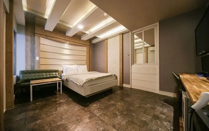 Oda (Deluxe (Breakfast Pack/Good Air Condi)