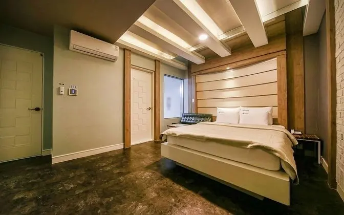 Oda (Deluxe (Breakfast Pack/Good Air Condi)