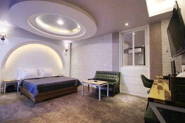 Oda (Luxury (Breakfast Pack/Good Air Condi)