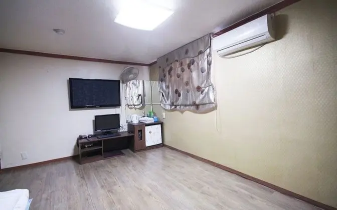 Oda (Exclusive Room (Ondol))