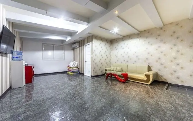 Oda (Ondol (1st floor / wave movienet avai)