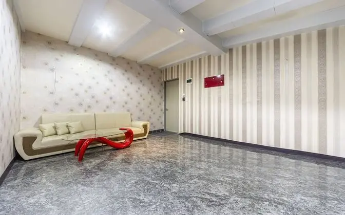 Oda (Ondol (1st floor / wave movienet avai)