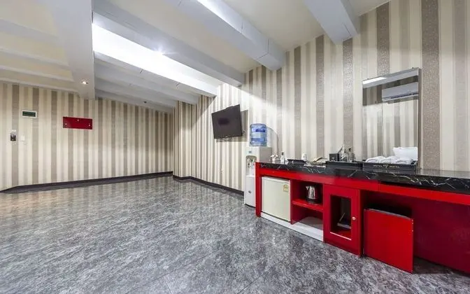 Oda (Ondol (1st floor / wave movienet avai)