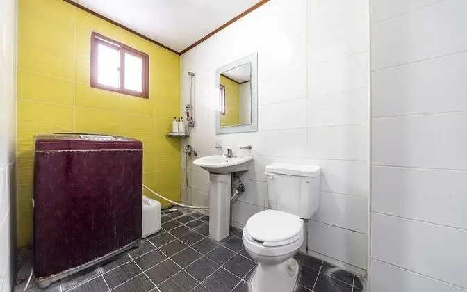 Oda (Ondol (1st floor / wave movienet avai)