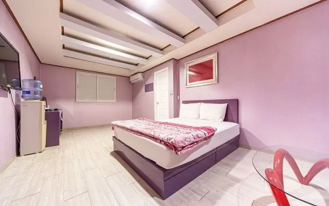 Oda (VIP room (1st floor parking/wave movi)