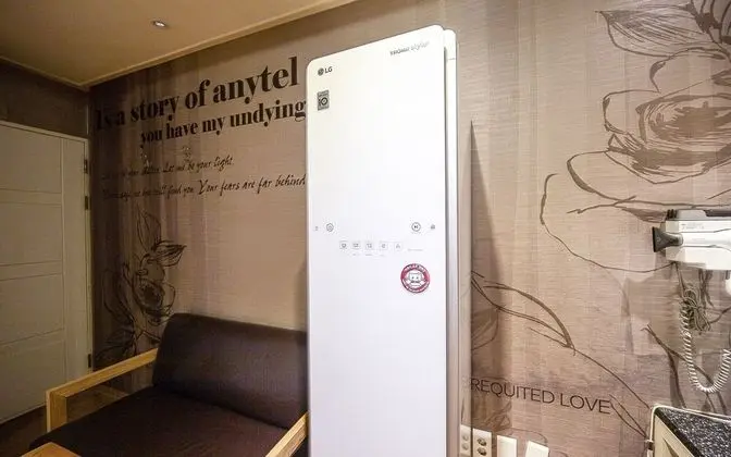 Oda (Deluxe (Netflix viewing/bathtub/style)