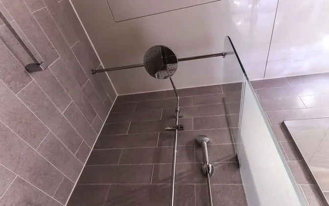 Oda (Suite (2 PCs for PUBG/viewable Netfli)