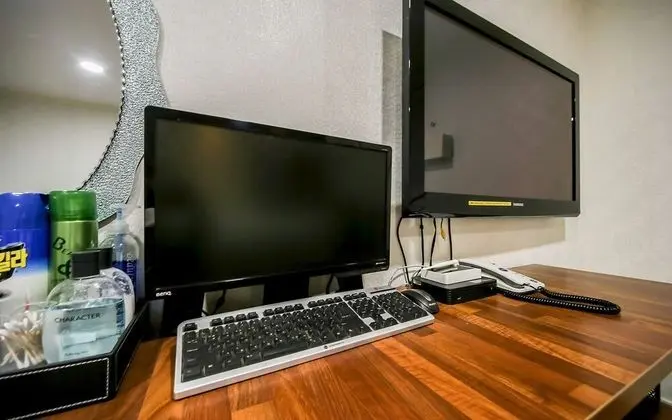 Oda (Deluxe rooms (Netflix available / Gue)