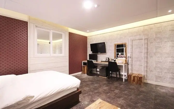 Oda (Deluxe (Good for room heating and coo)