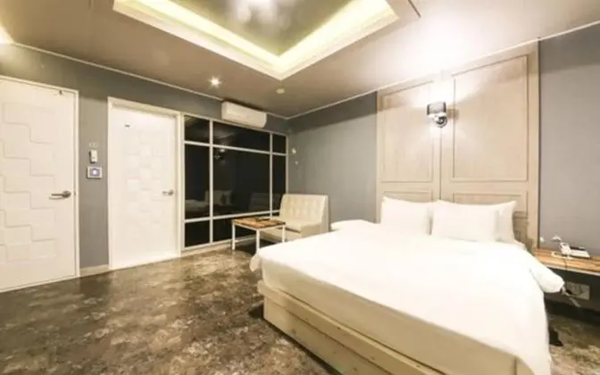 Oda (Deluxe (Good for room heating and coo)