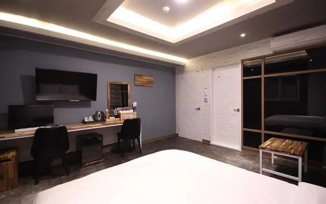 Oda (Deluxe (Good for room heating and coo)