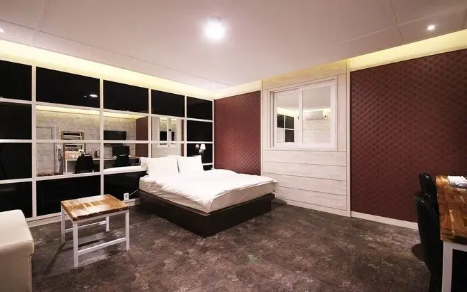 Oda (Deluxe (Good for room heating and coo)