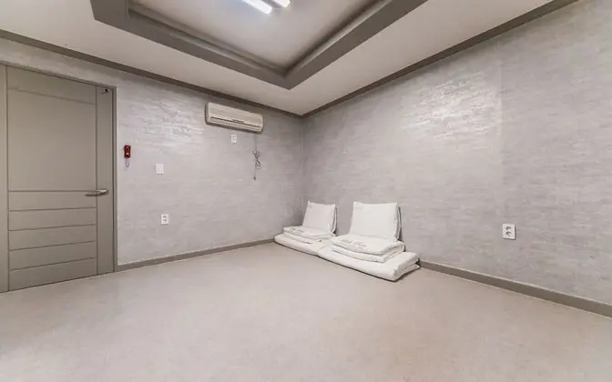 Oda (Ondol (Good for cooling and heating/1)